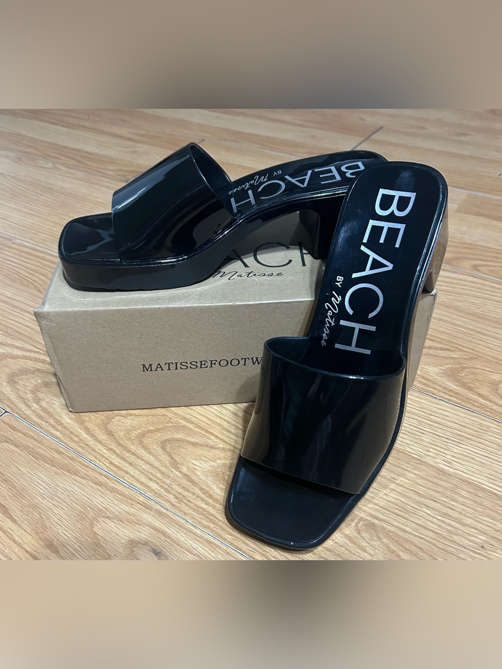 Matisse Black Patent Platform Slide Heels women size 9